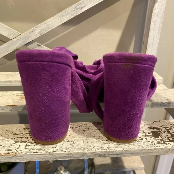 Trary Lace Up Chunky Heel Sandals - Picture 7 of 7